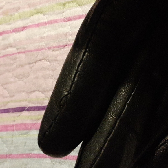 Ladies black leather dress gloves - Picture 5 of 16